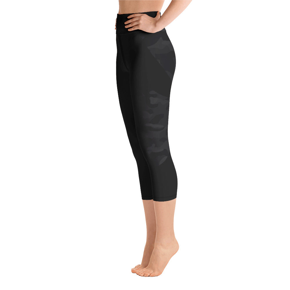 Premium BLACK CAMO Yoga Capri Leggings